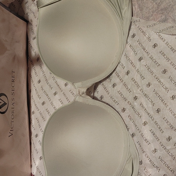 VS 34DDD (34F) - Picture 2 of 3